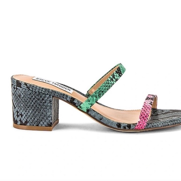 Steve Madden Issy Strappy Slide Block Heel Sandals
Multicolor Snakeskin NEW - Picture 3 of 5